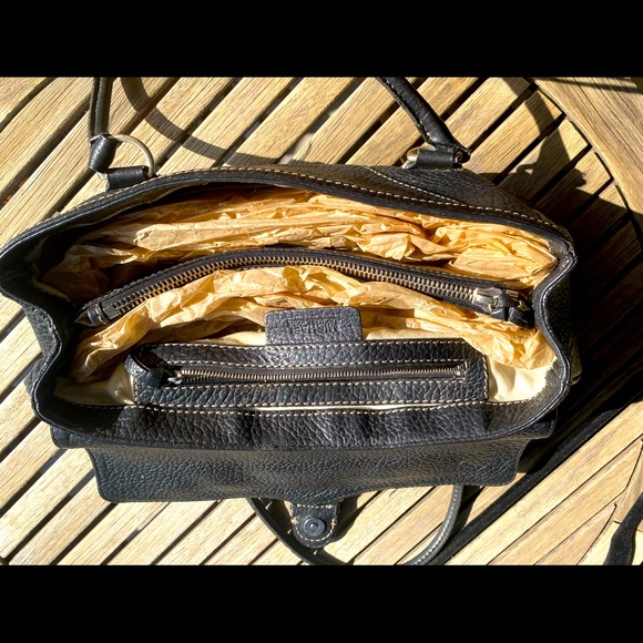 Michael Kors (not sure if authentic) real leather handbag Black. - Picture 6 of 6